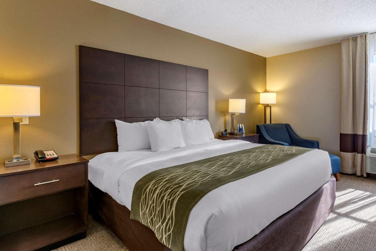 Comfort Inn Clinton Εξωτερικό φωτογραφία