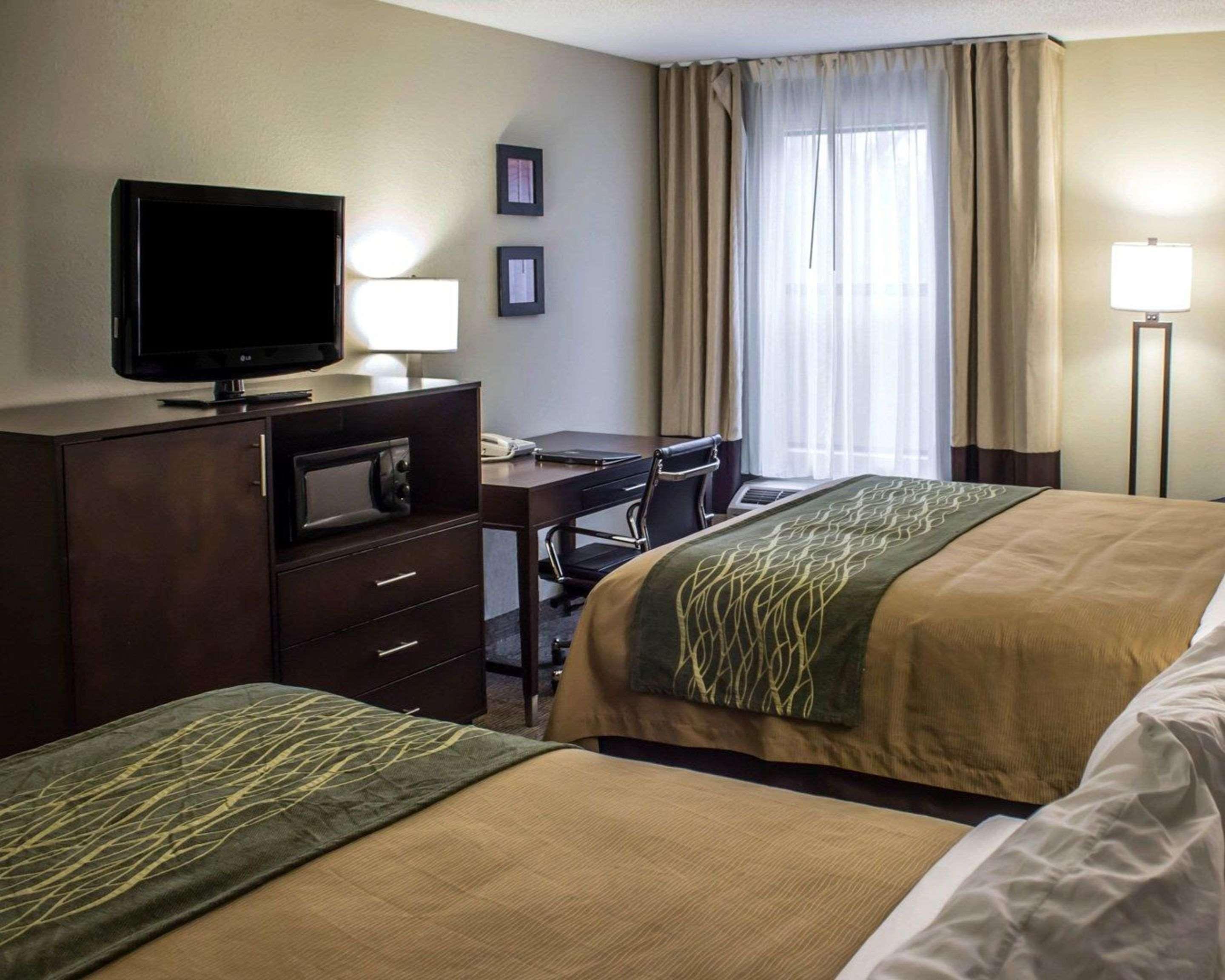 Comfort Inn Clinton Εξωτερικό φωτογραφία
