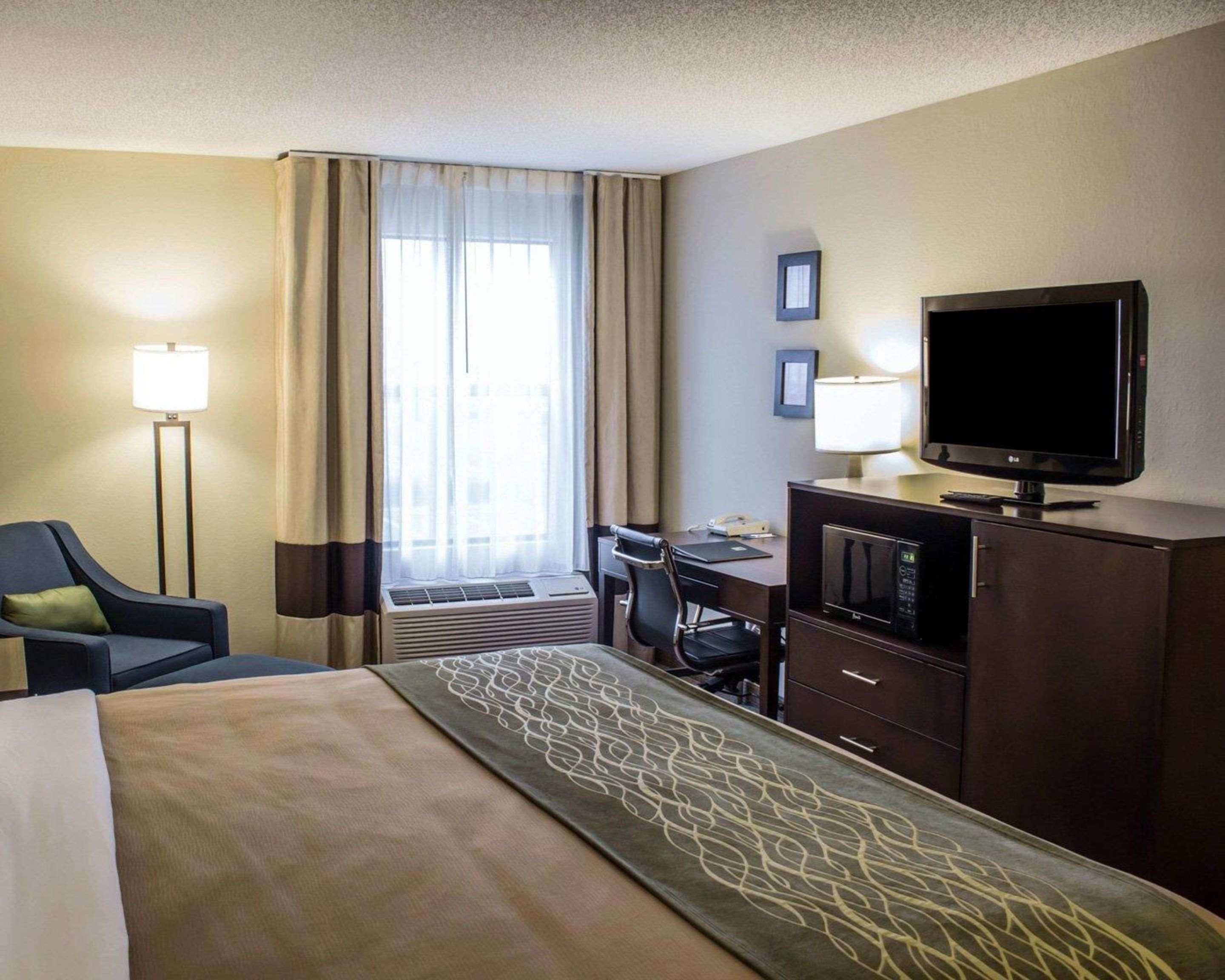 Comfort Inn Clinton Εξωτερικό φωτογραφία