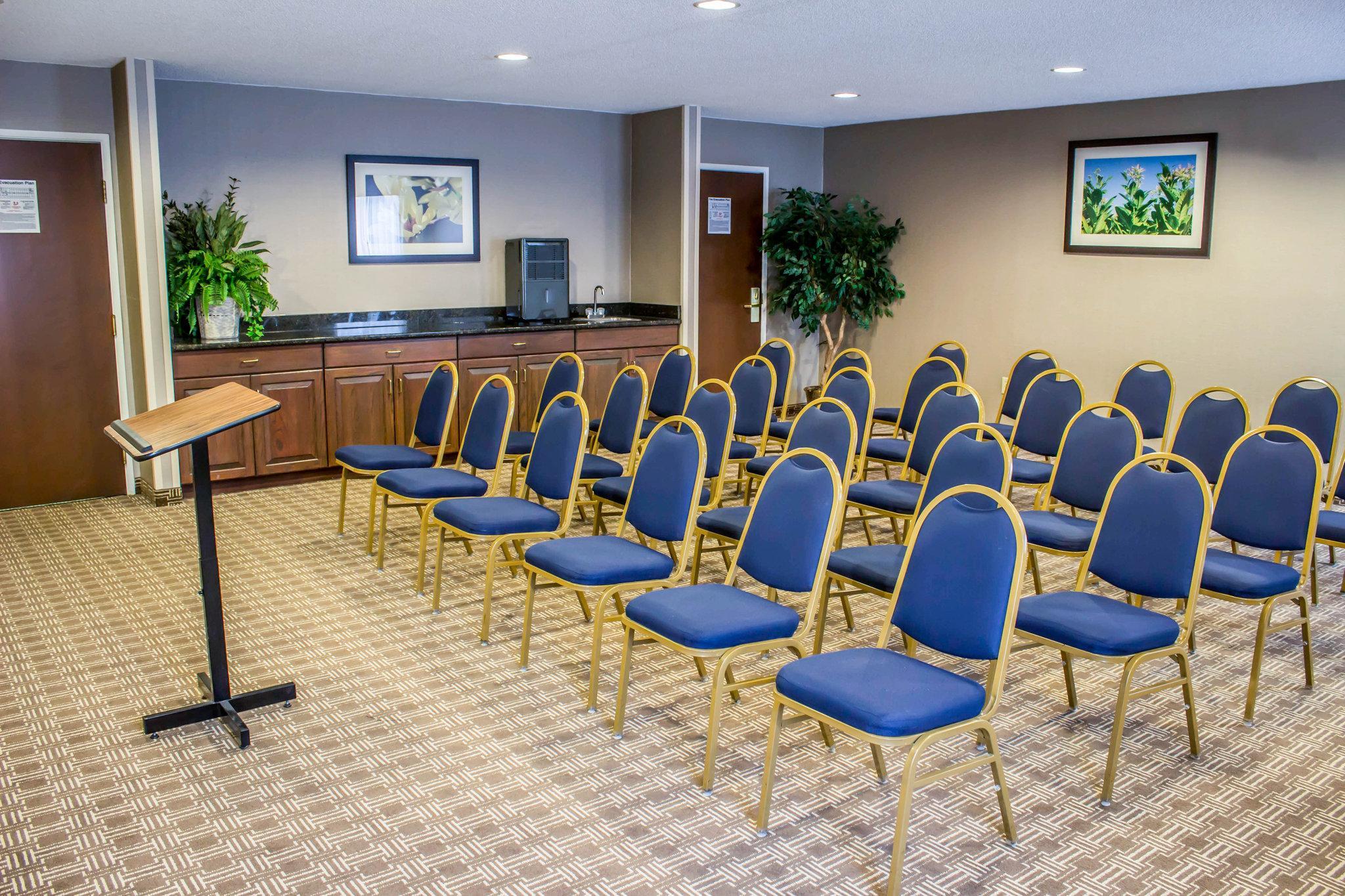 Comfort Inn Clinton Εξωτερικό φωτογραφία