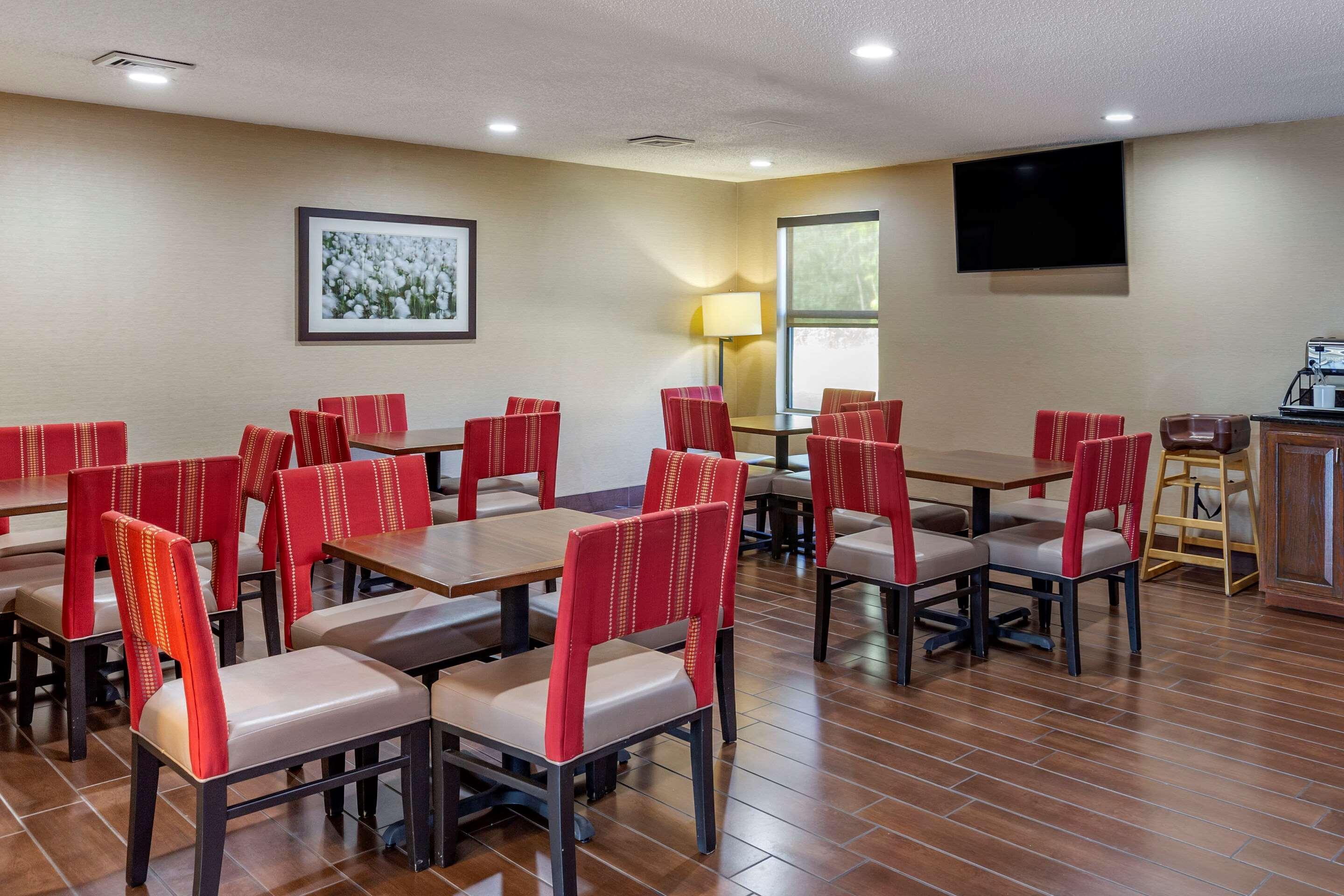Comfort Inn Clinton Εξωτερικό φωτογραφία