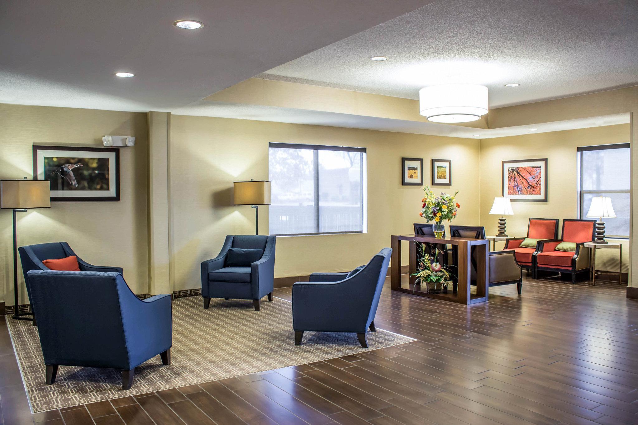 Comfort Inn Clinton Εξωτερικό φωτογραφία