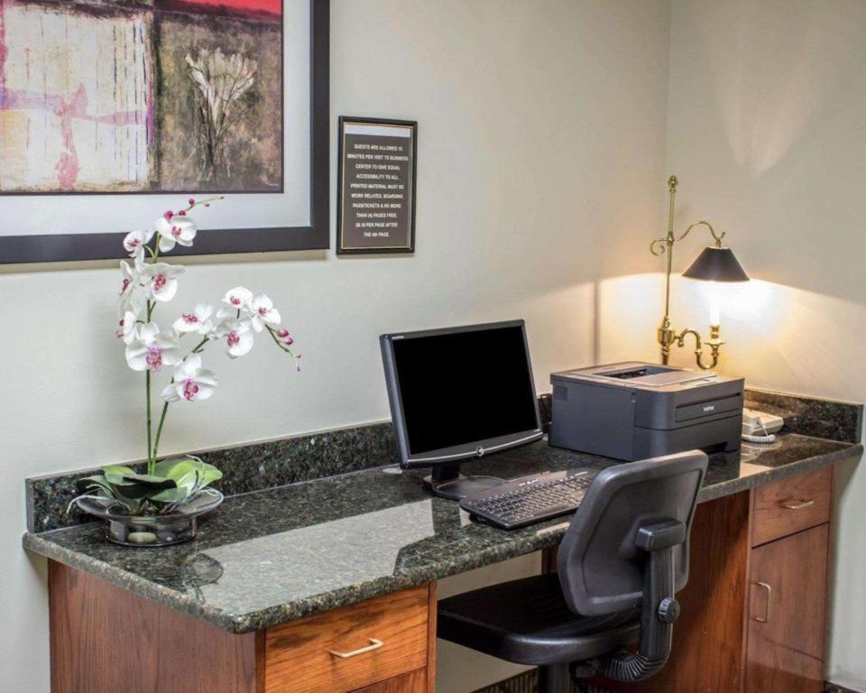 Comfort Inn Clinton Εξωτερικό φωτογραφία